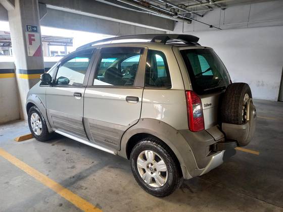 FIAT IDEA 1.8 MPI ADVENTURE 8V FLEX 4P MANUAL FIAT IDEA 1.8 MPI ADVENTURE 8V FLEX 4P MANUAL